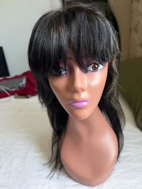 Black Layered Wig with Bangs - Fashionable Women’s Hairpiece
